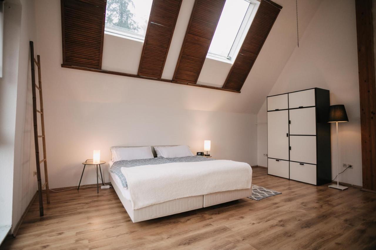 Eigenes Maisonettehaus In Idyllischer Lage Mit Balkon, Nahe Messe, 24H Self-Check In, Gratis Parken Schwabach Kültér fotó