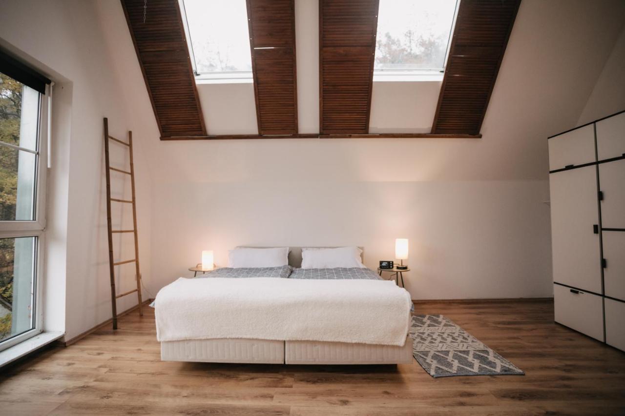 Eigenes Maisonettehaus In Idyllischer Lage Mit Balkon, Nahe Messe, 24H Self-Check In, Gratis Parken Schwabach Kültér fotó