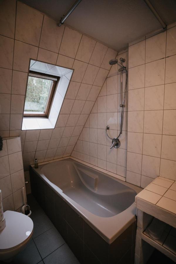 Eigenes Maisonettehaus In Idyllischer Lage Mit Balkon, Nahe Messe, 24H Self-Check In, Gratis Parken Schwabach Kültér fotó