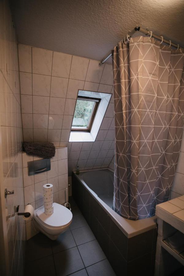 Eigenes Maisonettehaus In Idyllischer Lage Mit Balkon, Nahe Messe, 24H Self-Check In, Gratis Parken Schwabach Kültér fotó