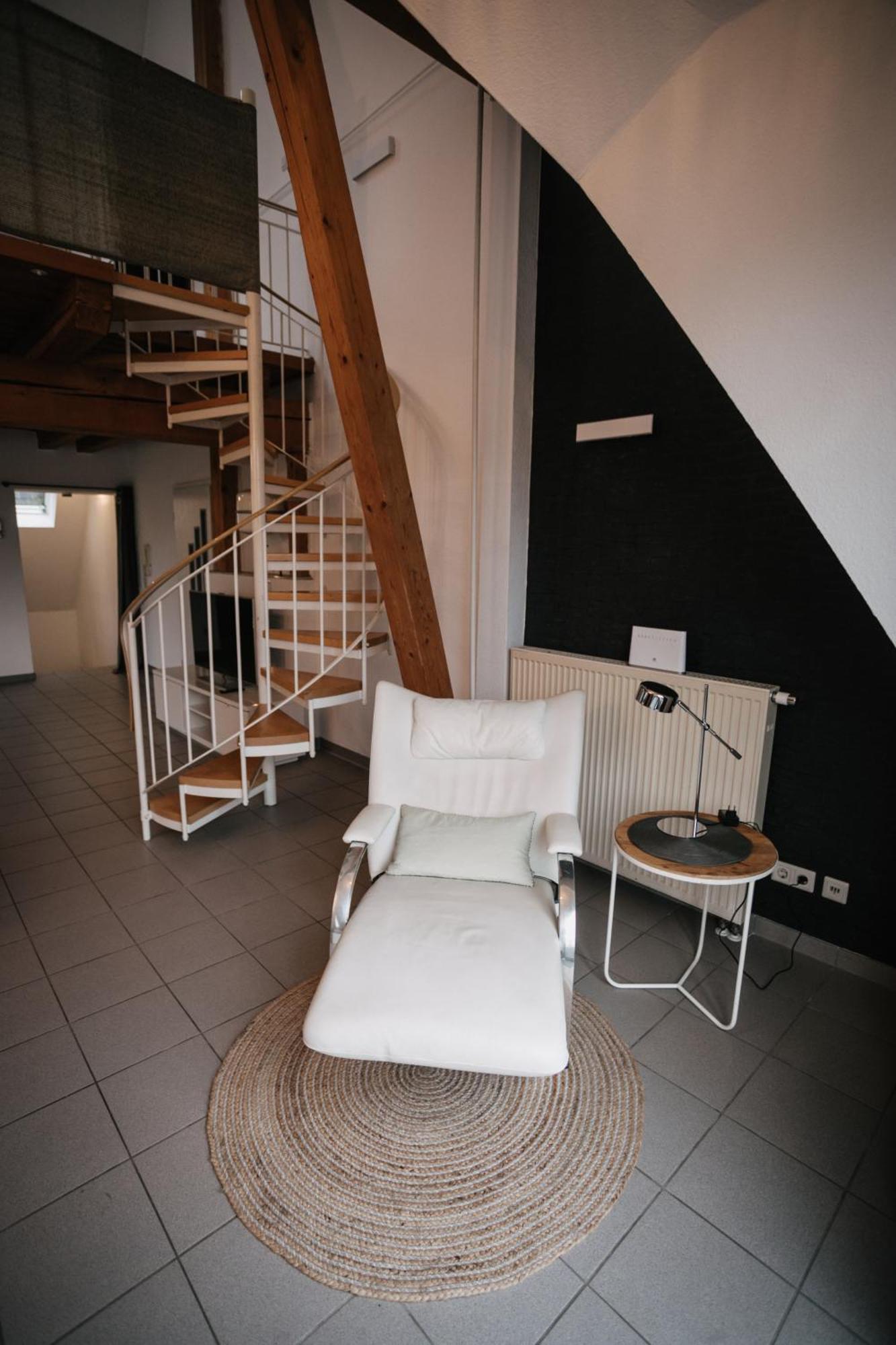 Eigenes Maisonettehaus In Idyllischer Lage Mit Balkon, Nahe Messe, 24H Self-Check In, Gratis Parken Schwabach Kültér fotó