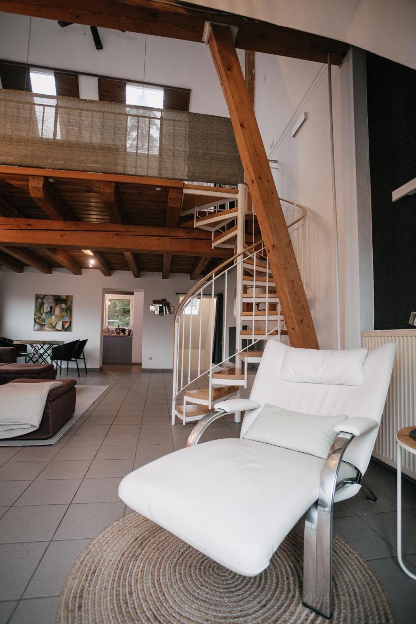 Eigenes Maisonettehaus In Idyllischer Lage Mit Balkon, Nahe Messe, 24H Self-Check In, Gratis Parken Schwabach Kültér fotó