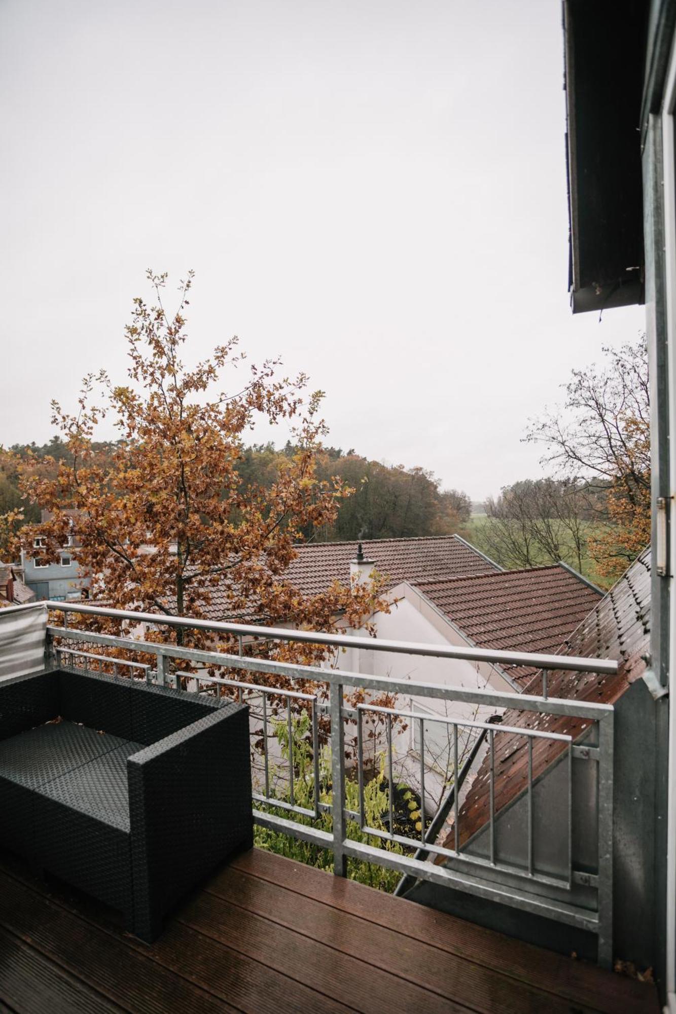 Eigenes Maisonettehaus In Idyllischer Lage Mit Balkon, Nahe Messe, 24H Self-Check In, Gratis Parken Schwabach Kültér fotó